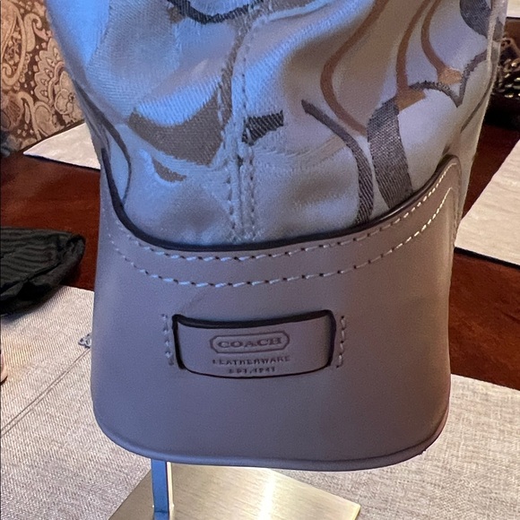 Coach Vintage Beige and Gold limited Edition Hamptons Satchel 03 GUC - Picture 4 of 17